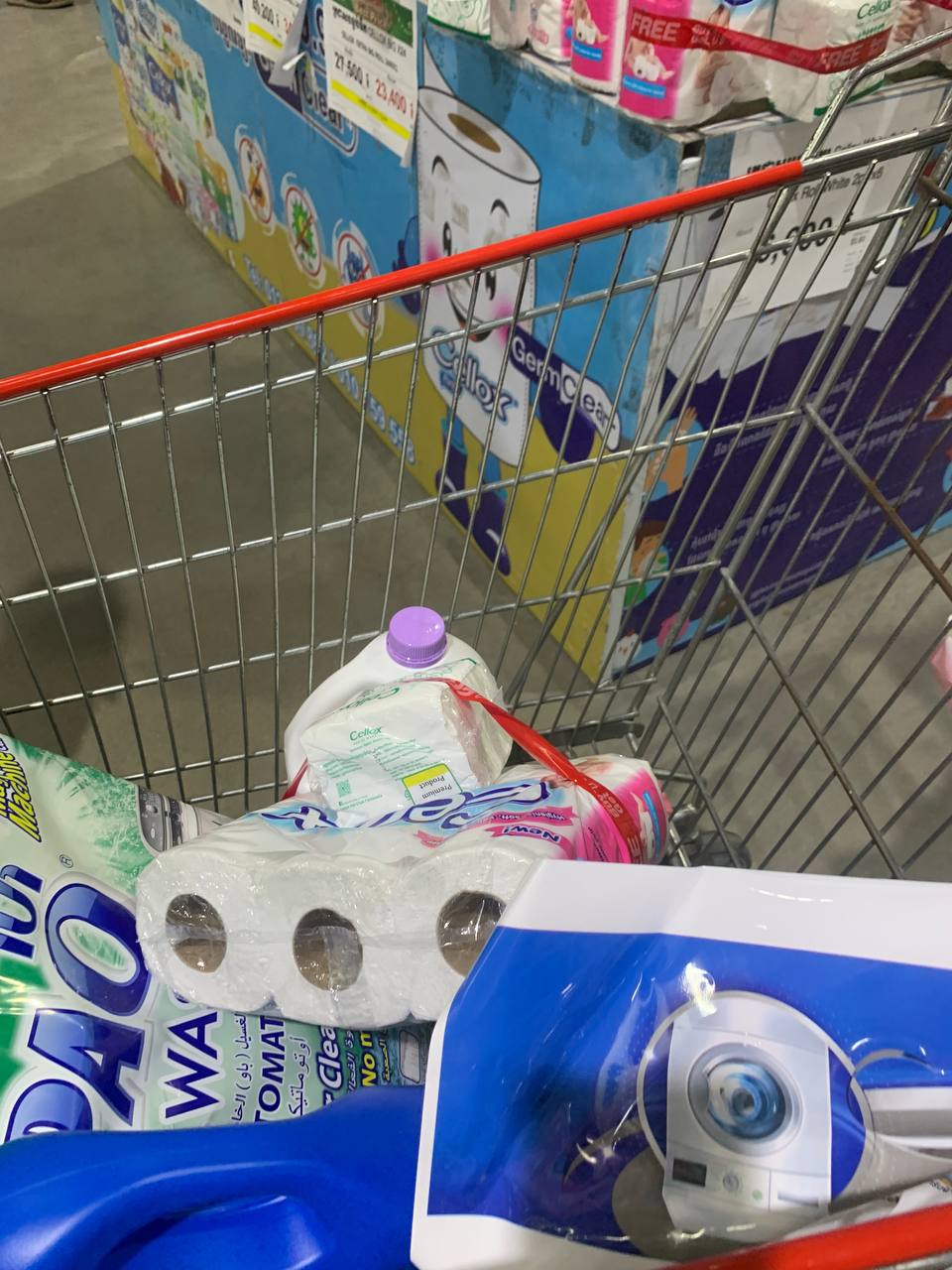 Modern Trade Distribution of Cellox and Hygienist Products by BJC at Makro Cambodia 12 Dec - Image 10